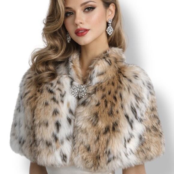 Express Jackets & Blazers - Express Faux Fur Leopard Print Capelet Burgundy Satin Lining Brooch Enclosure